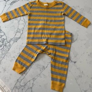 Hanna Andersson Yellow and Gray Striped Pajamas Size 12-18 mths